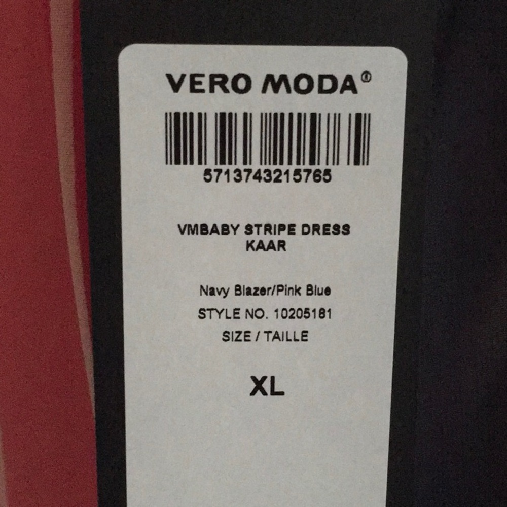 Dress, - Picture 5 of 5